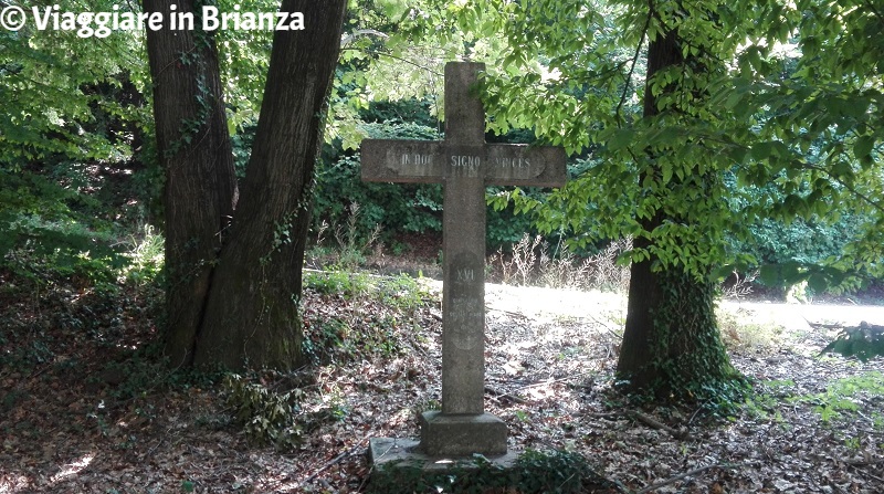 Cosa fare a Figino Serenza, la croce costantiniana