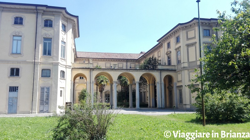 Villa Pusterla Crivelli Arconati a Limbiate