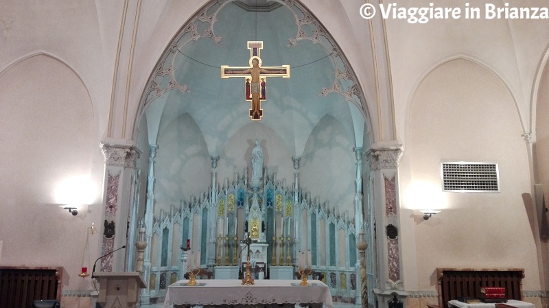 L'altare della Cappella del Cuore Immacolato in Villa Sacro Cuore a Triuggio