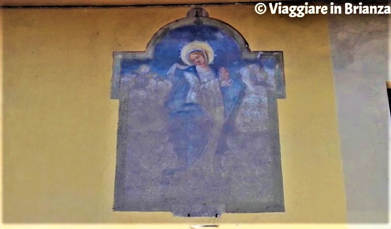 Cosa fare a Cermenate, l'affresco dell'Immacolata