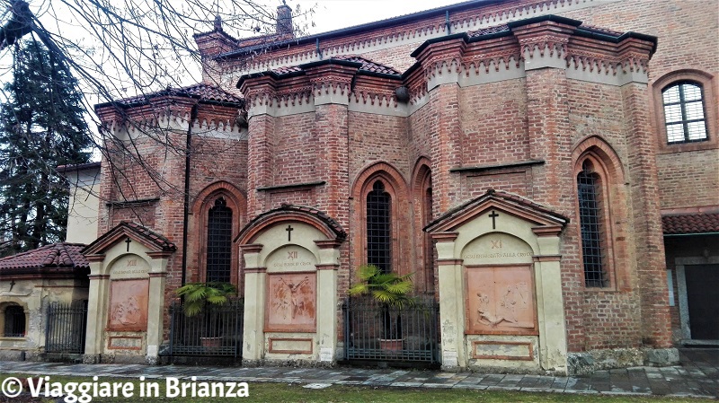 Le edicole in cotto della Via Crucis del Santuario di Santa Maria delle Grazie a Monza