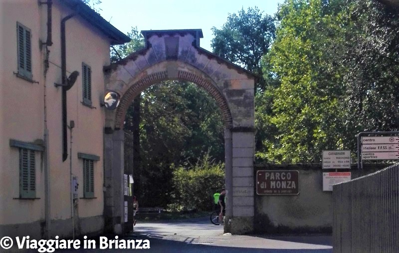 Porta San Giorgio a Biassono nel Parco di Monza