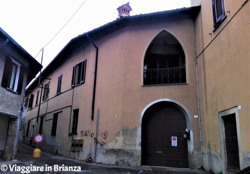 L'arco a sesto acuto a Cassago