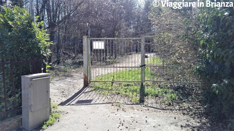 L'inizio della pista ciclabile del sentiero 28 del Parco delle Groane