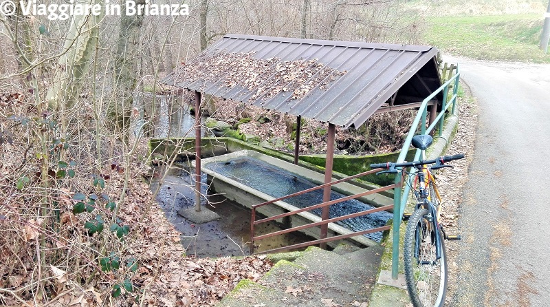 Il lavatoio sul torrente Gambaione a Cremella