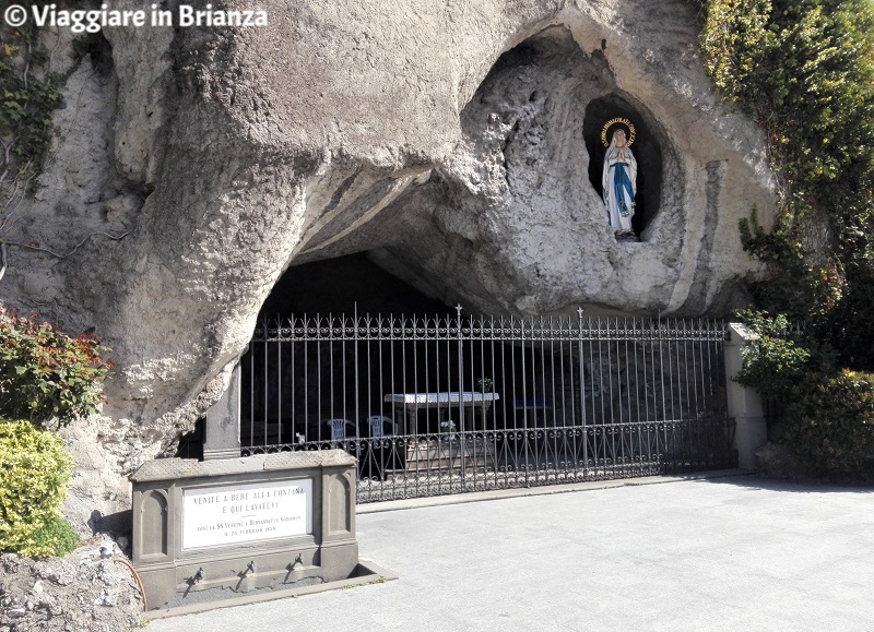 La Grotta di Lourdes a Veduggio con Colzano