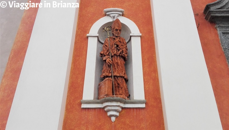 La statua del Beato Scalabrini nella chiesa di Socco a Fino Mornasco