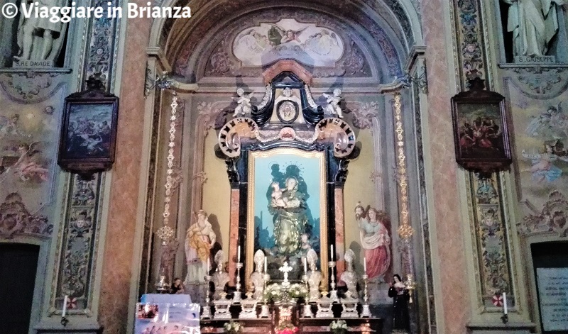 La statua della Madonna Immacolata nella chiesa di Carimate