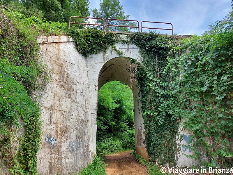 Il sottopasso ferroviario del Besanino