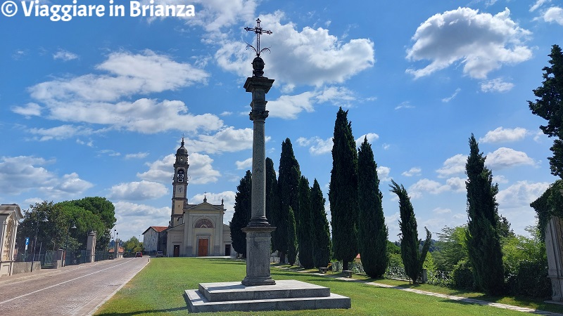 Cosa vedere a Costa Masnaga, la croce della chiesa