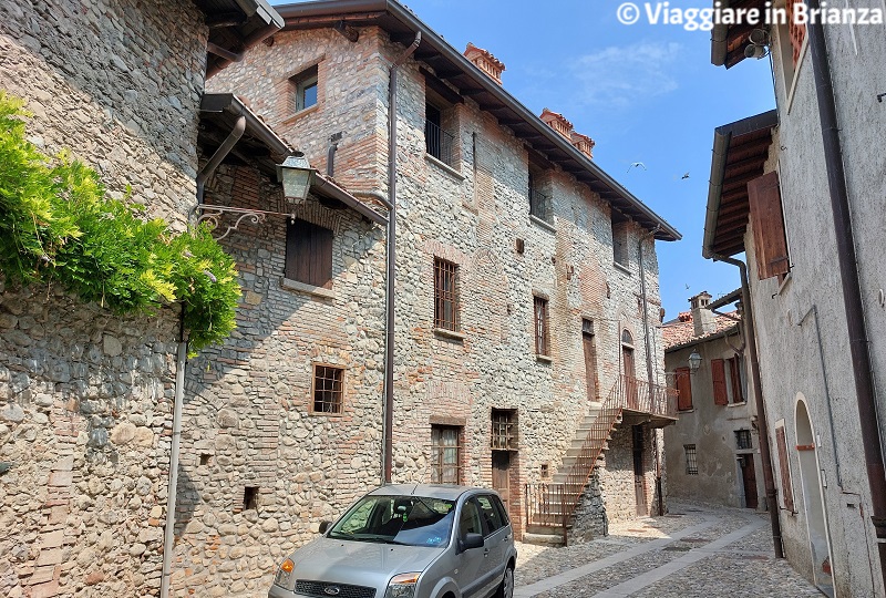 Erba, Incino e contrada Villincino: il rustico di Casa Rivolta