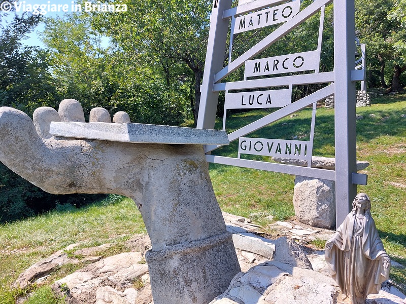 La mano della Croce Pessina a Erba sul Monte Panigas