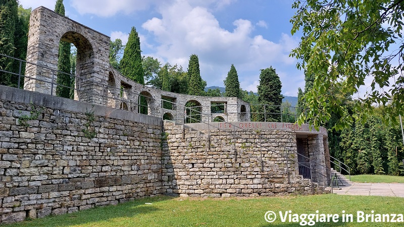 Erba, il Monumento ai Caduti e la cripta