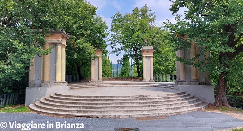 Erba. il Monumento ai Caduti e Licinium