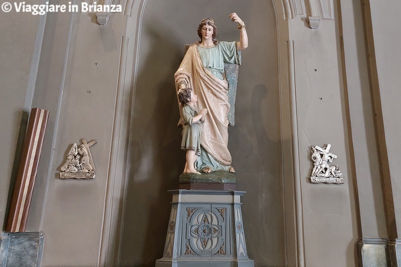 La statua di San Domenico Savio nel Santuario di San Rocco a Mariano Comense