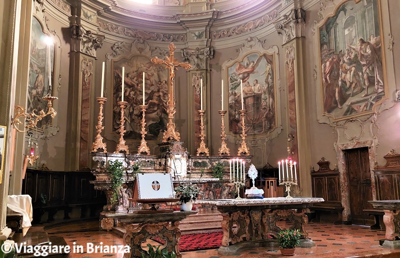 L'altare della chiesa parrocchiale di Cermenate