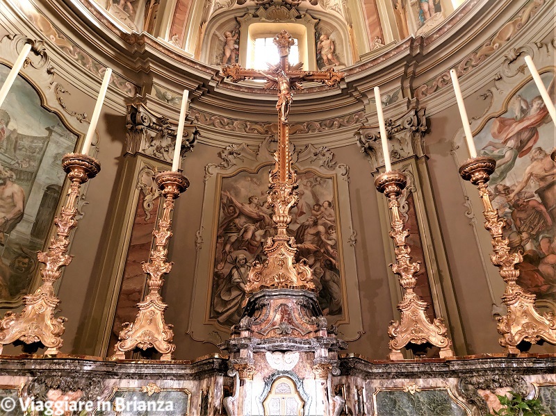 Cermenate, la Chiesa dei Santi Vito e Modesto: il crocifisso in legno