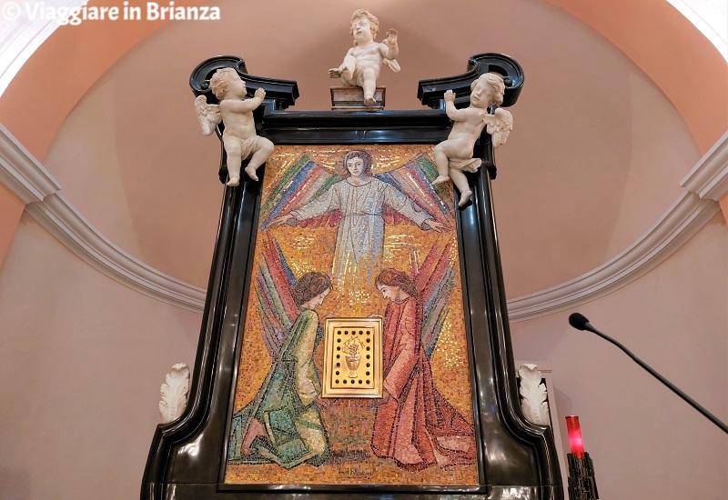 Chiesa di San Carlo a Seregno, il mosaico di Luigi Filocamo