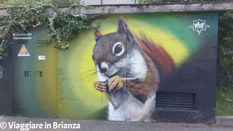 Il murales dello scoiattolo a Cermenate