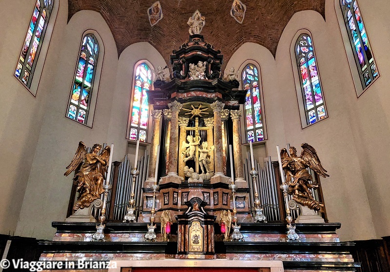 Cesano Maderno, Chiesa di Santo Stefano: l'altare maggiore