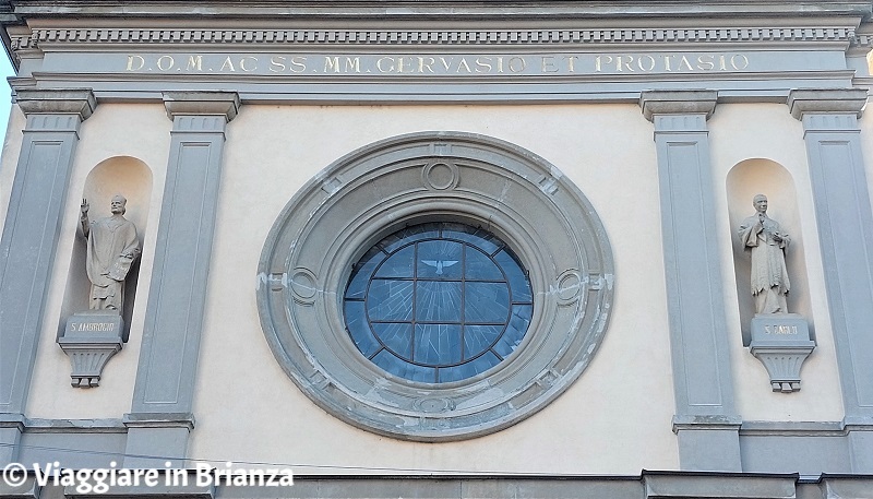 Chiesa di Seveso, le statue di Sant'Ambrogio e San Carlo