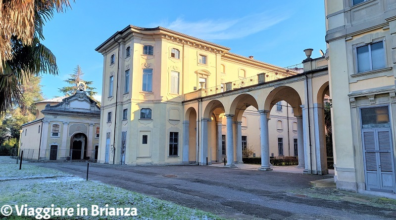 Manicomio di Mombello, Villa Pusterla Crivelli