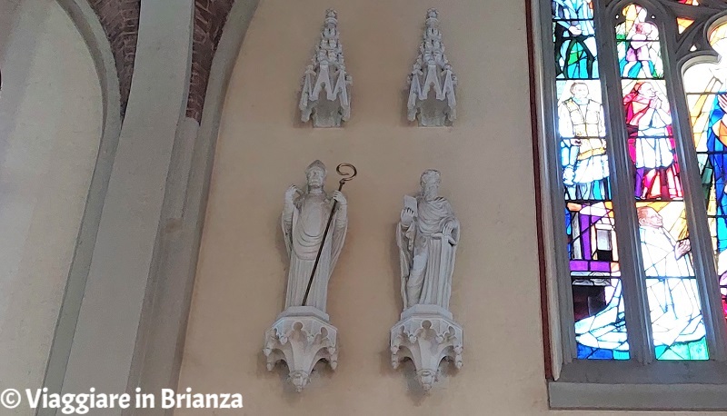 Le statue di Sant'Ambrogio e San Pietro