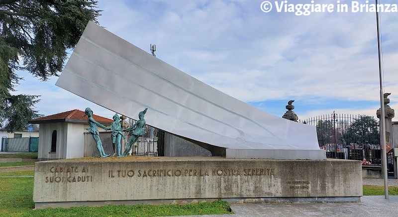 Cabiate, il Monumento ai Caduti di Osvaldo Minotti