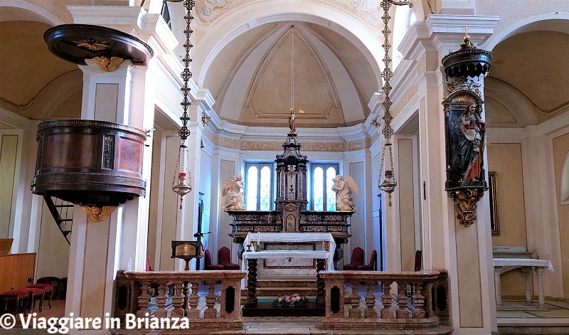 L'altare maggiore del Santuario di Cabiate