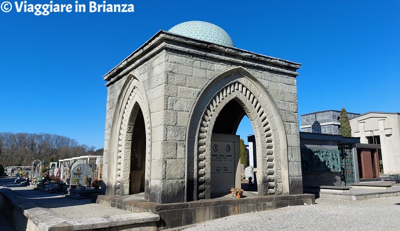 Cimitero di Carate Brianza, la tomba Arangi Lombardi