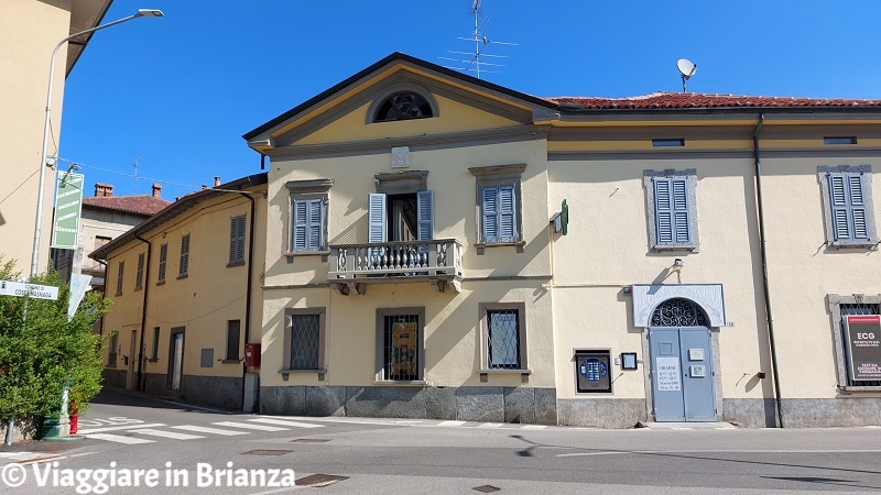 Piazza Carlo Bianconi a Costa Masnaga