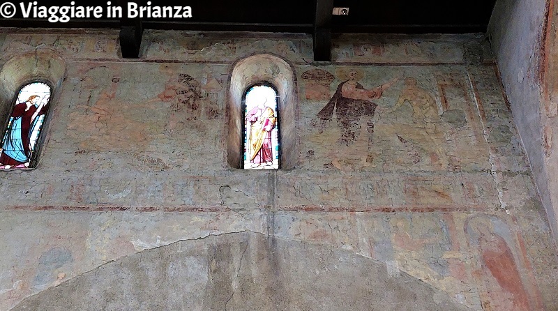 I resti degli affreschi della Basilica dei Santi Pietro e Paolo di Carate