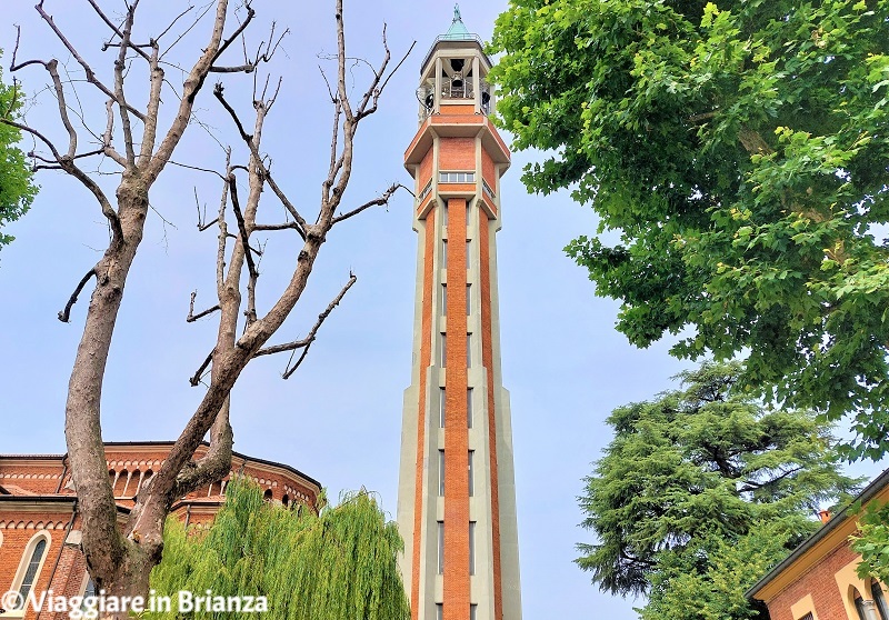 Il campanile di Seregno a Santa Valeria