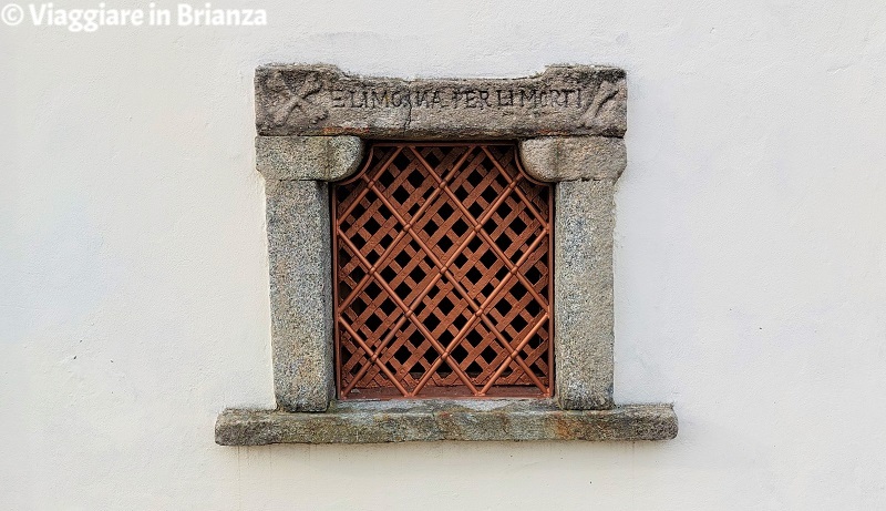 Una finestra della Chiesa di San Giorgio di Cabiate