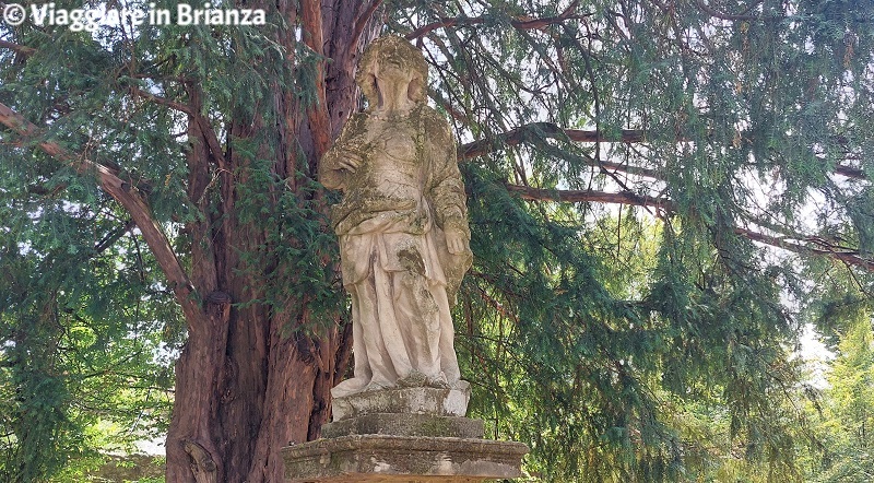 La statua di Alcina nel Giardino Arese Borromeo