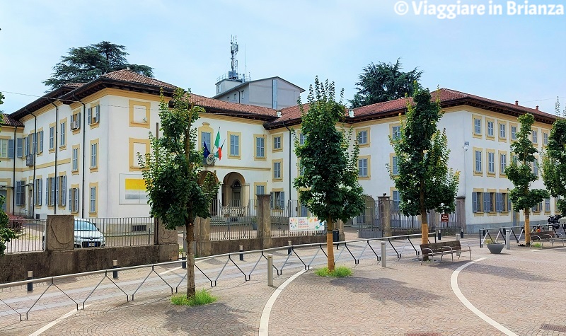 Barlassina, Palazzo Rezzonico: sede municipale