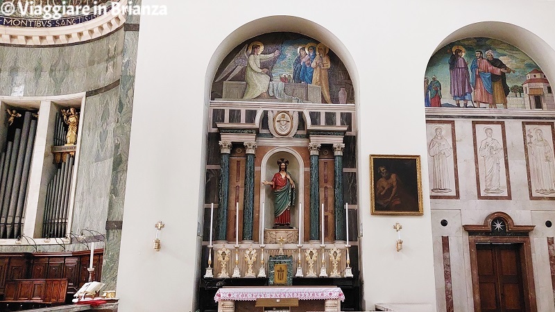 Giussano, basilica: l'altare del Sacro Cuore