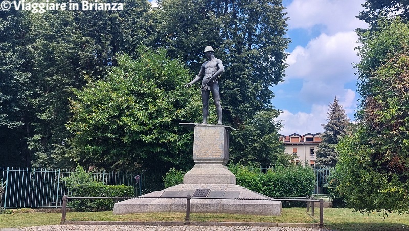 Il Monumento ai Caduti di Cantù di Ernesto Bazzaro