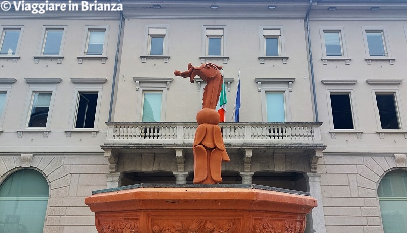 Seregno, centro storico: la Fontana del Mangiabagaj