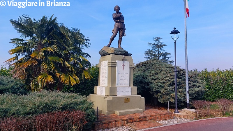 Cosa vedere a Besana in Brianza, il Monumento ai Caduti di Vergo Zoccorino